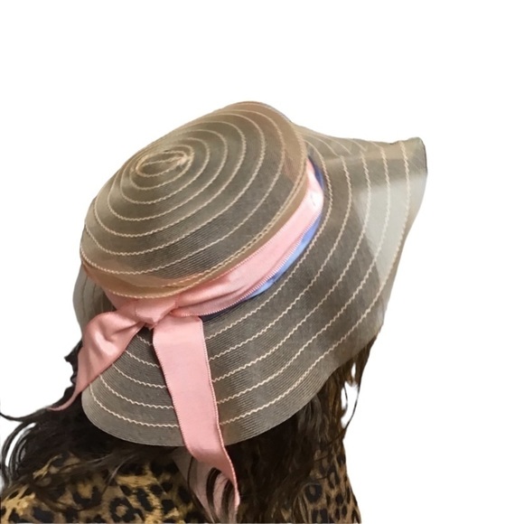 1950s Pink Brimmed Hat W/Bow